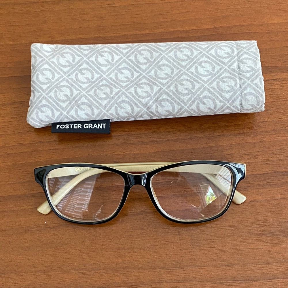 Foster Grant Black Frame Glasses with Cream Arms